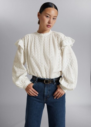 Bluzka & Other Stories Frilled Floral Embroidery Damske Biele | SK-MF3125768