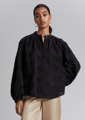 Bluzka & Other Stories Voluminous Stand Collar Damske Čierne Kvetinové | SK-PM0245768
