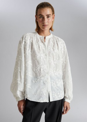 Bluzka & Other Stories Voluminous Stand Collar Damske Biele Kvetinové | SK-KB7814395