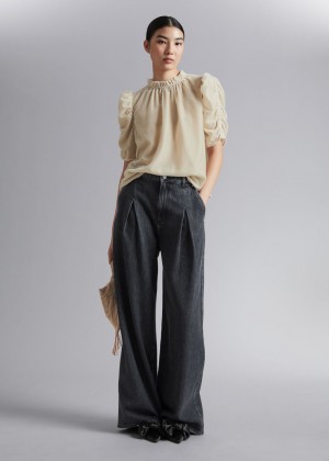 Topy & Other Stories Puff Sleeve Velvet Damske Béžové | SK-SF5198426